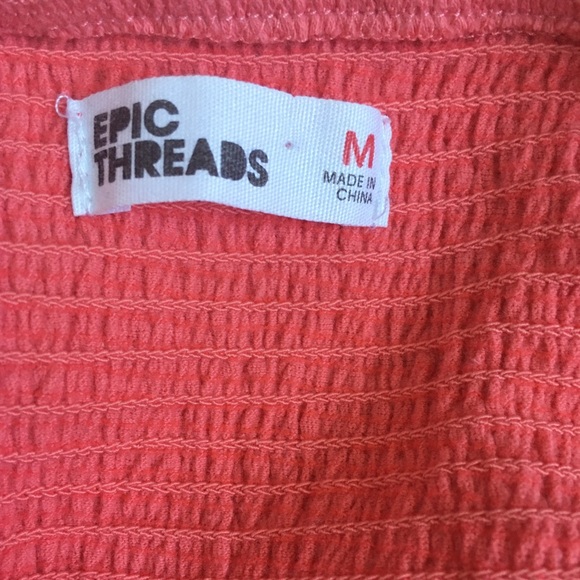 Smocked Top & Shorts Set Sz. Medium - Picture 8 of 8